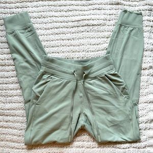 Lululemon Ready to Rulu Jogger